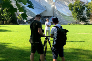 Ce film qui vous présente „Bâtiments surprenants“ sur la réalisation de la Fondation Louis Vuitton, à Paris. Nous sommes fiers d’y avoir participé - 1