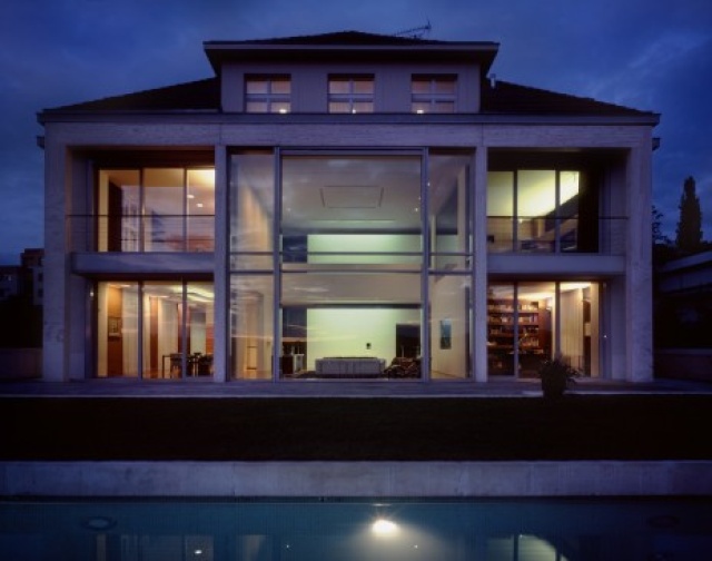 Villa, Podolí