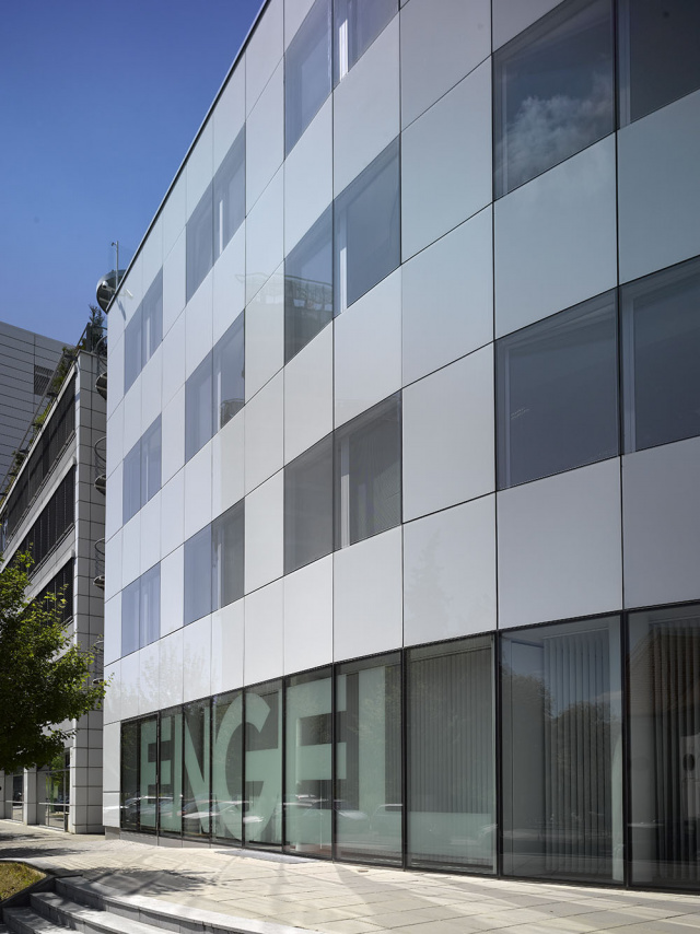 Engel Büro