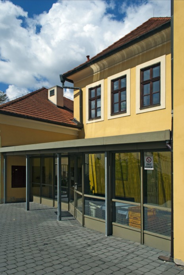 Domov svaté Rodiny, reconstruction