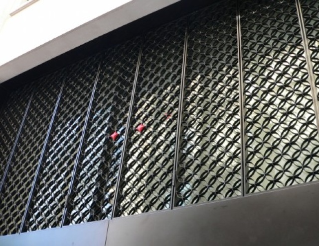 Dekorativní mříž pro Louis Vuitton - exteriér