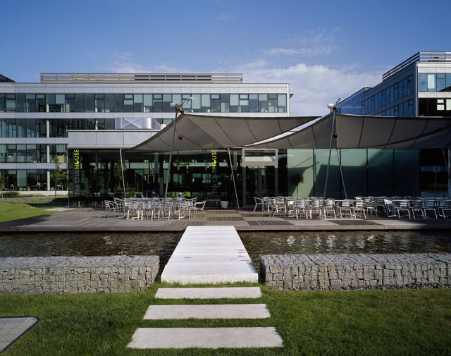Business Technology Park 04 - kiosque
